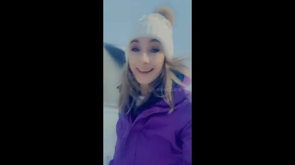 Canadian woman from Saskatchewan stroll in blizzard with 100km per hour winds