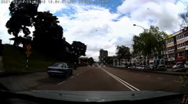 Arrogant driver don’t have patience to wait in traffic light