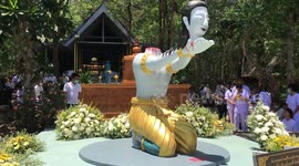 Buddhist monk chops off his own head with a guillotine for ‘good luck’