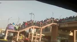 Insane queue in Delhi as Indians line up at bus terminal ahead of lockdown