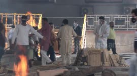 Delhi builds makeshift funeral pyres as COVID-19 deaths climb