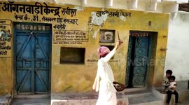 Man uses classical music to spread awareness regarding COVID-19 in central India