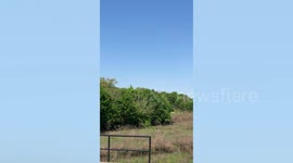 Bizarre UFO with ‘metallic ring floating inside’ spotted in Texas