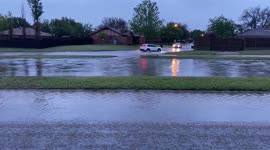 US: Thunderstorms Cause Flash Flooding In North-Central Texas 3