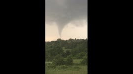 Deadly tornado forms over north Texas