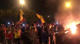 Colombians run around bonfire and chant 'Resistance' during demonstration in Cali
