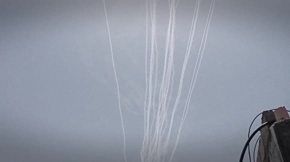 Palestinian militant groups fire rockets