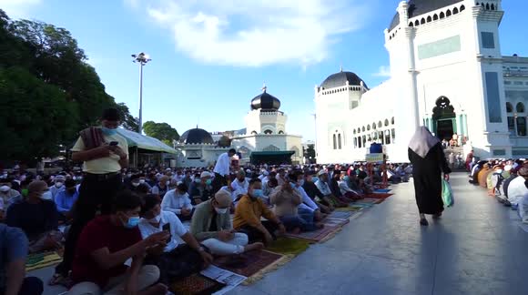 Experts warn over Indonesia COVID surge