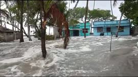 Indian families rescued from floodwaters ahead of Cyclone Tauktae