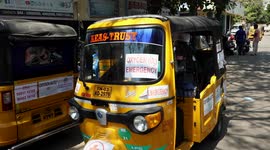 Auto-rickshaws provide oxygen to needy patients in south India