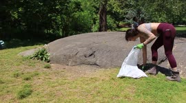 US woman spends month off picking up 126 bags of trash across the country