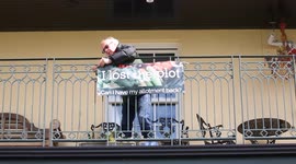 Self-confessed 'Del Boy' claims he was turfed off his posh allotment after he installed a BBQ