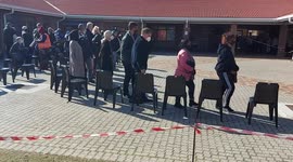 Hundreds Cue for Covid 19 vaccine in Cape Town as Over 60 vaccinations commence