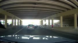 Heroic TikToker follows distressed woman who flees moving car