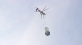 New antenna airlifted to top of UK's tallest freestanding structure