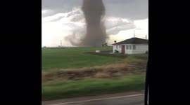 Tornado touches down near Denver