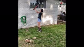 'You got it!' Kids cheer as their mum takes on trespassing snake in Missouri, US