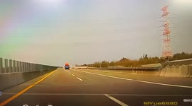 Wooden table tops fly off pickup truck on motorway in Taiwan