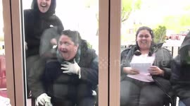 US couple captures family's priceless reaction after they surprise them with TWINS