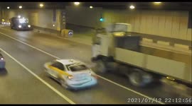 In Moscow, in the Gagarinsky tunnel, a car crashed into a road car