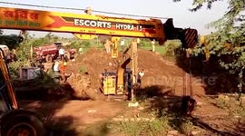4 dead after several people fall into 40-feet deep well to rescue minor boy in central India