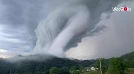 'Wild Cloud Takes Over the Burkesville Skies'