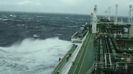 LNG Maran Gas Coronis passing through Cape town's big waves going to Nigeria