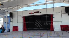 Drones dance to music at Paris air show