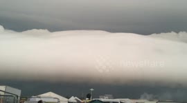 Freaky weather/cloud shelf