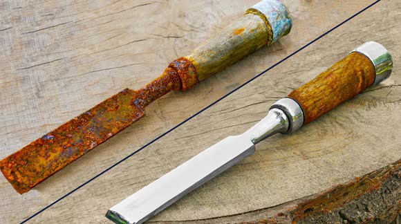 YouTuber films as they restore 80-year-old rusted chisel