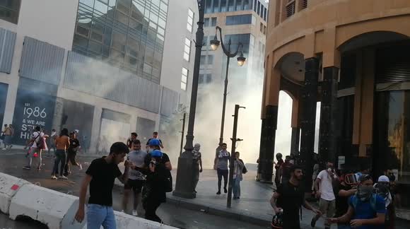 Beirut blast first anniversary protest turns into chaotic clashes
