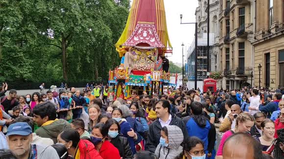 Hare Krishna 'Rathayatra' festival makes its way through London