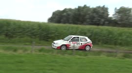 Crash Rally , car goes off the track and is very lucky, there is a driveway for a meadow.
