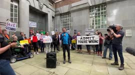 Protesters call George Eustice to resign over Gerınimo case