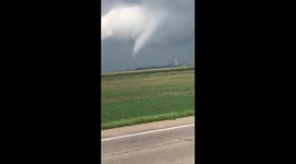 US: Tornadoes Plow Through Several Counties West Of Chicago 3