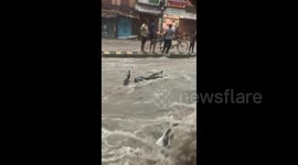 Heavy Rains lead to floods in Varanasi, India