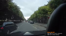 Careless driver nearly causes a crash in Estonia