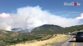 Traffic at a standstill as aerial firefighters douse blaze in Utah, US