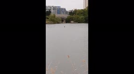 When you go out to the river on a windy day and film, the sound of the wind is very loud.