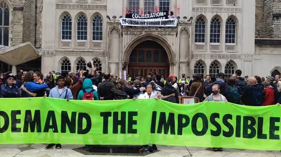 Extinction Rebellion climate activists target City of London's Guildhall