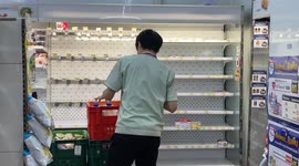Supermarkets run low on food as Covid-19 cases remain high in Thailand