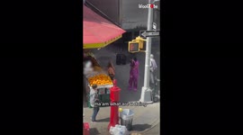 ''Out of Touch' Influencer Holds Photoshoot in Chinatown *≈2.5 Million Views* '