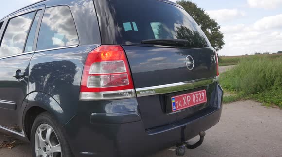 James Bond Day: YouTuber makes revolving number plate device similar to films