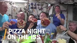 Watch Astronaut Pizza Chefs Make Za’ in Zero-G