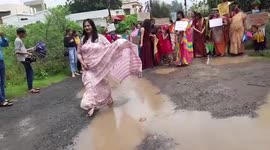Women perform ramp walk on dilapidated roads in central India