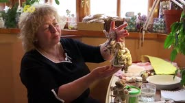 Wool Art! Watch As This Artist Turns Wool Into Splendid Christmas Figurines!