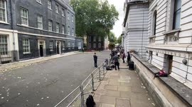 Downğng Street cleared from cars waiting for arrival of new cabinet member as reshuffle confirmed