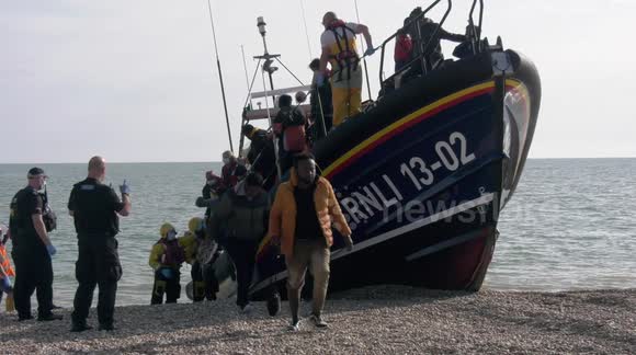 Asylum seekers who arrive via the Channel to be sent to Rwanda by UK government