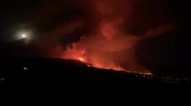Watch as lava flow from the Cumbre Vieja volcano on the Spanish island of La Palma