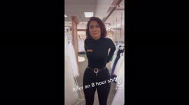 Woman does cracking job at clicking dozens of bones in her body